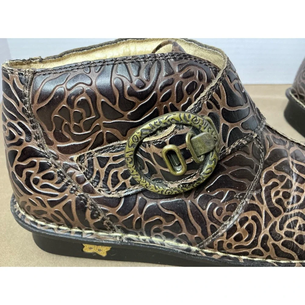 Alegria CAT-532 Brown Rose Embossed Leather Ankle Boots Women 39 Buckle Strap
